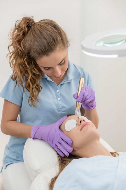 Microneedling gegen gealterte Haut und zur Hautstraffung, Dr. Zorn